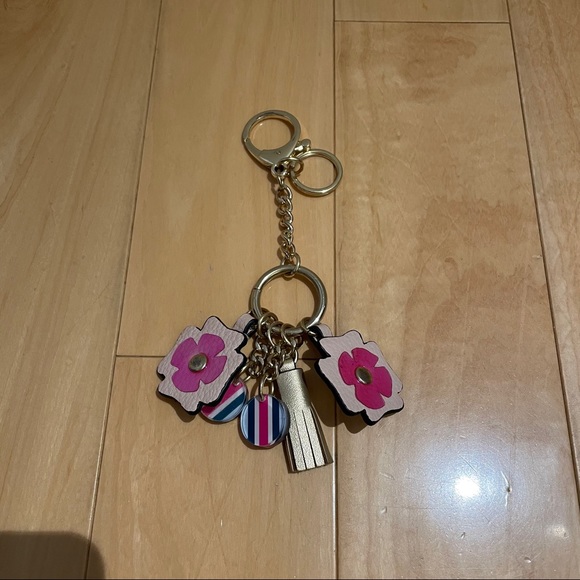 Accessories - Cute flower keychain/purse key fob